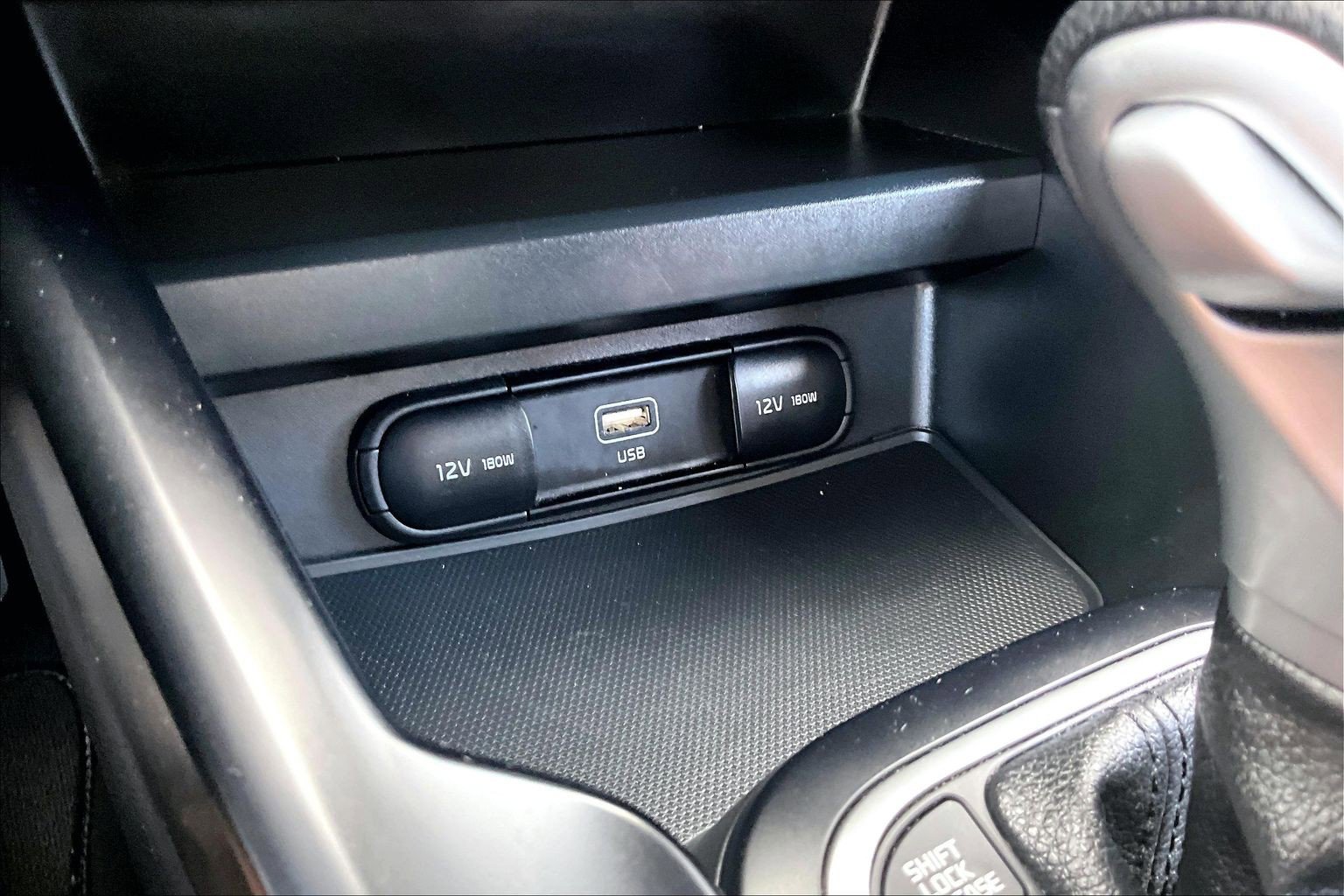Used 2024 Kia Soul LX w/ Option Group 015 FWD image 31