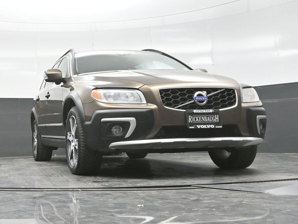 Used 2015 Volvo XC70 T6 w/ Climate Package image 9