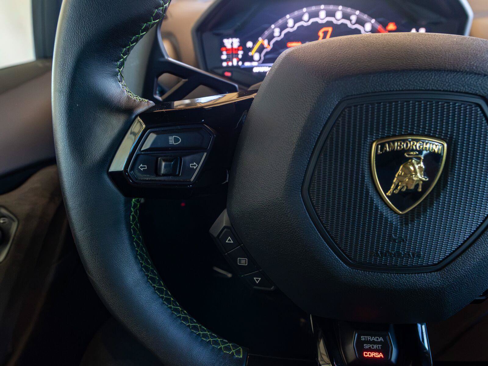 Used 2023 Lamborghini Huracan Tecnica RWD image 35