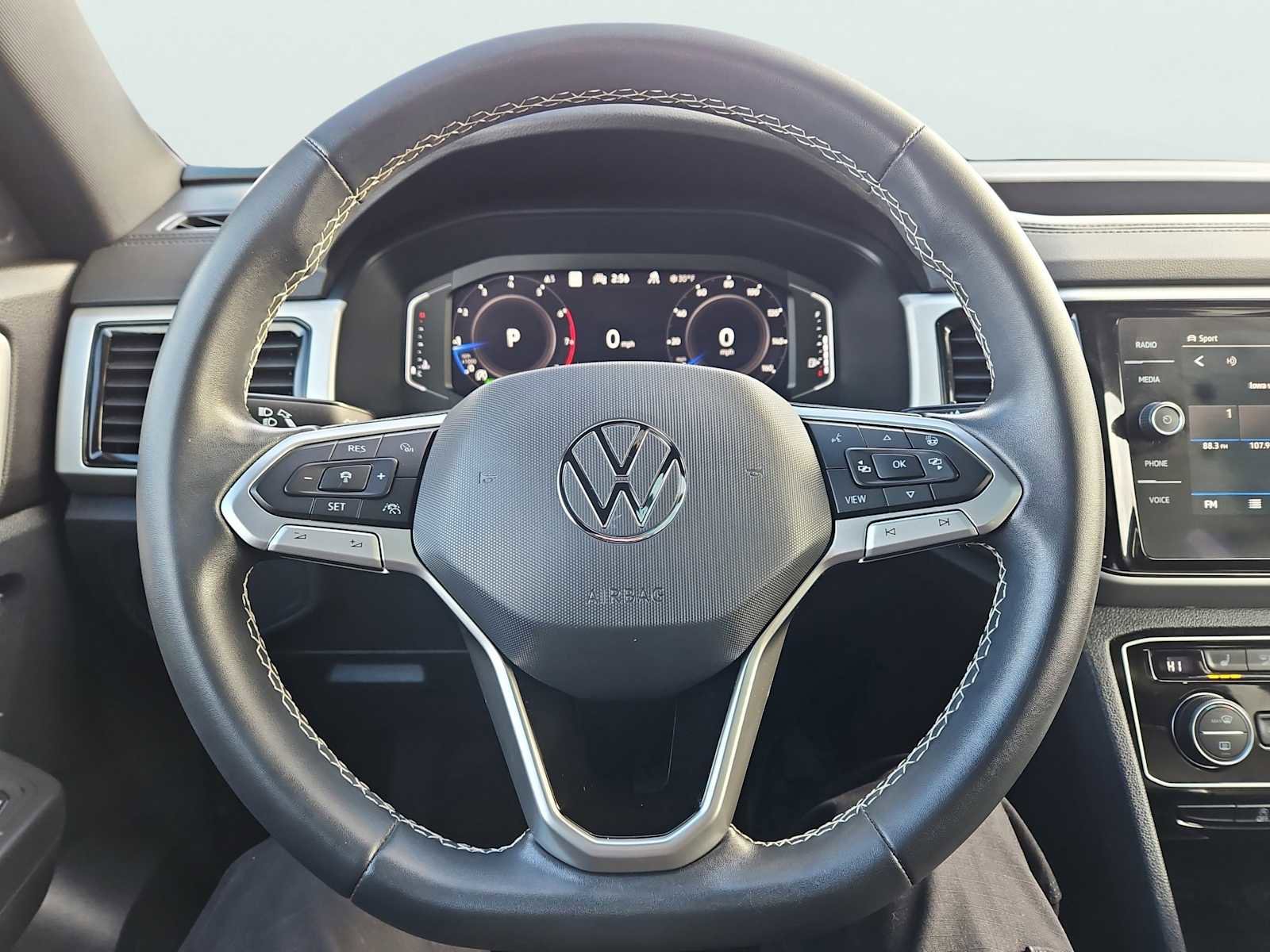 Used 2022 Volkswagen Atlas Cross Sport SEL AWD/4WD image 35