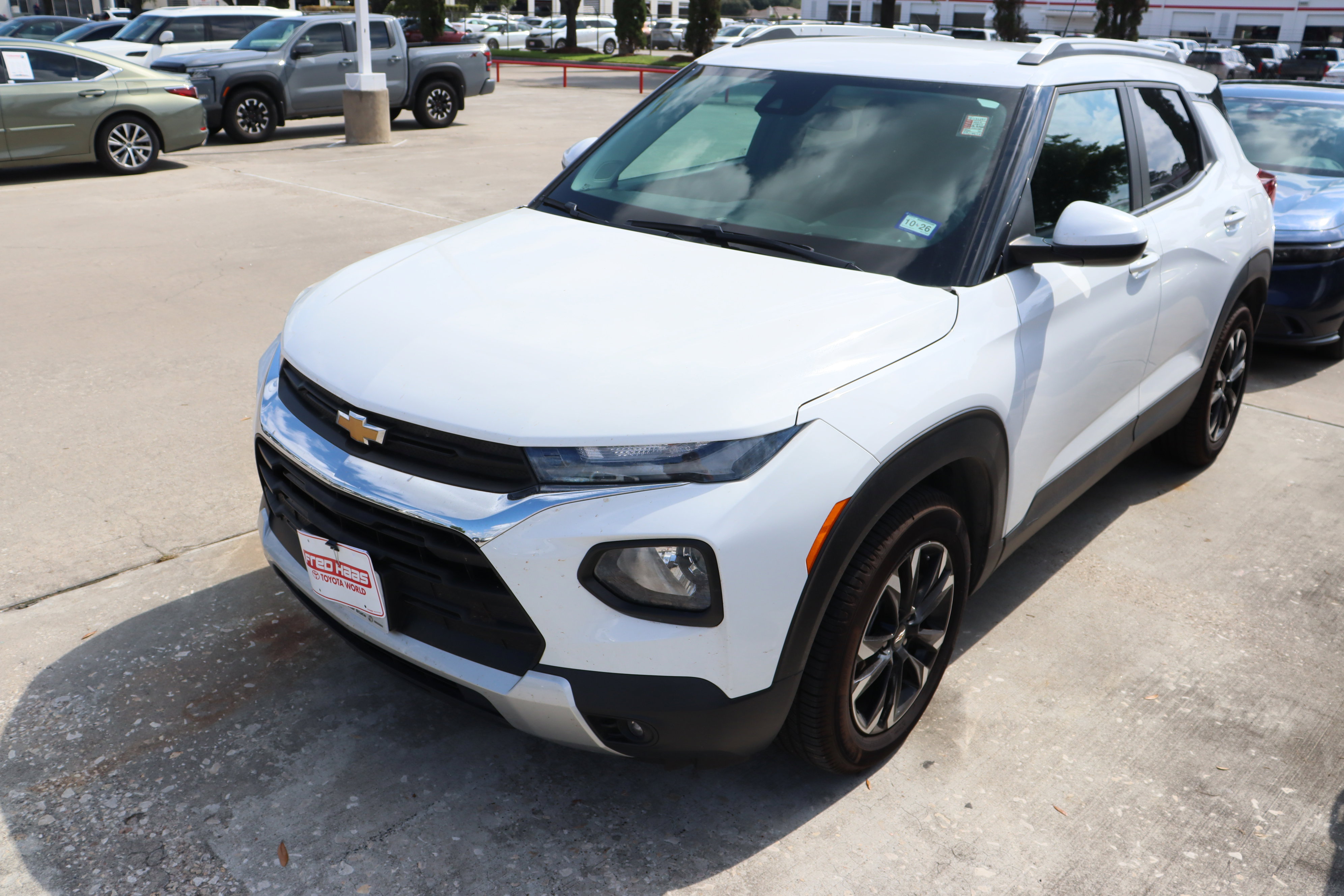 Used 2022 Chevrolet TrailBlazer LT w/ Convenience Package FWD image 5