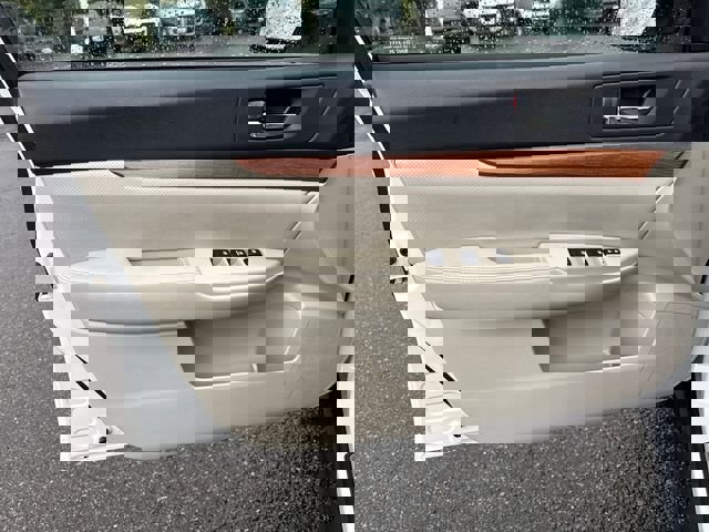 Used 2014 Subaru Outback 3.6R Limited image 23