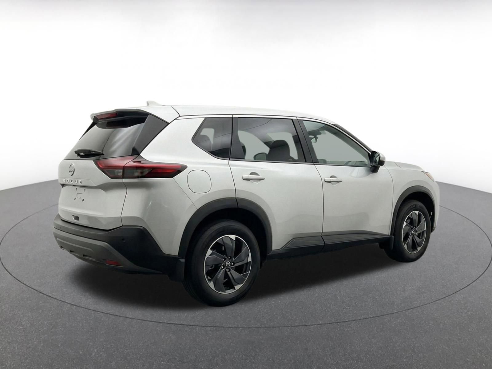 Used 2025 Nissan Rogue SV AWD/4WD image 9