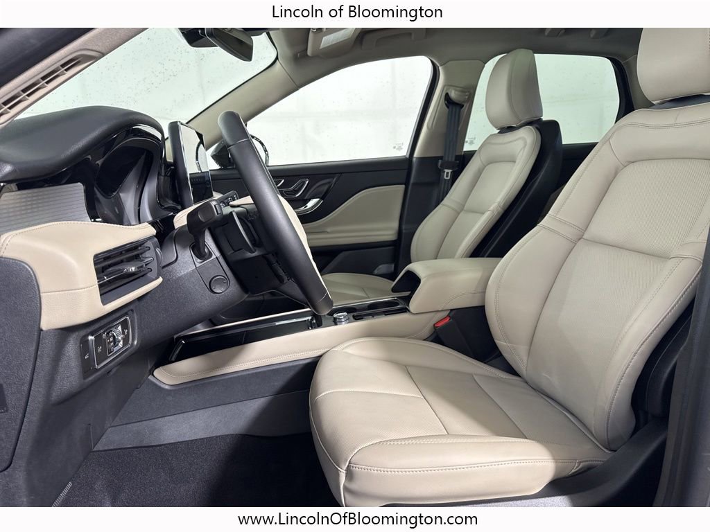 New 2026 Lincoln Corsair Premiere image 27