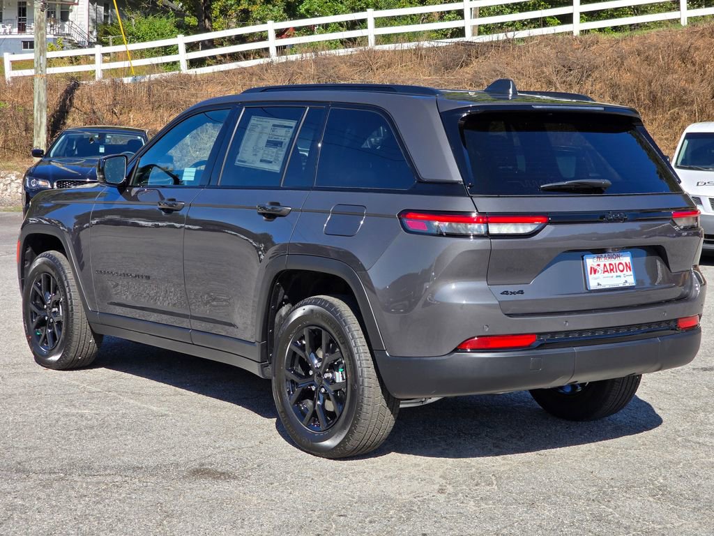 New 2025 Jeep Grand Cherokee Altitude image 17