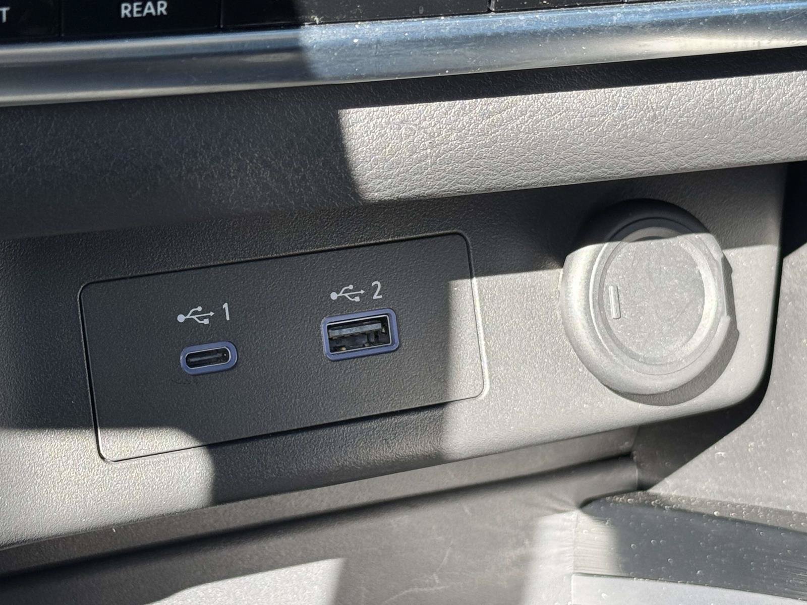 Used 2022 Nissan Rogue SV AWD/4WD image 19