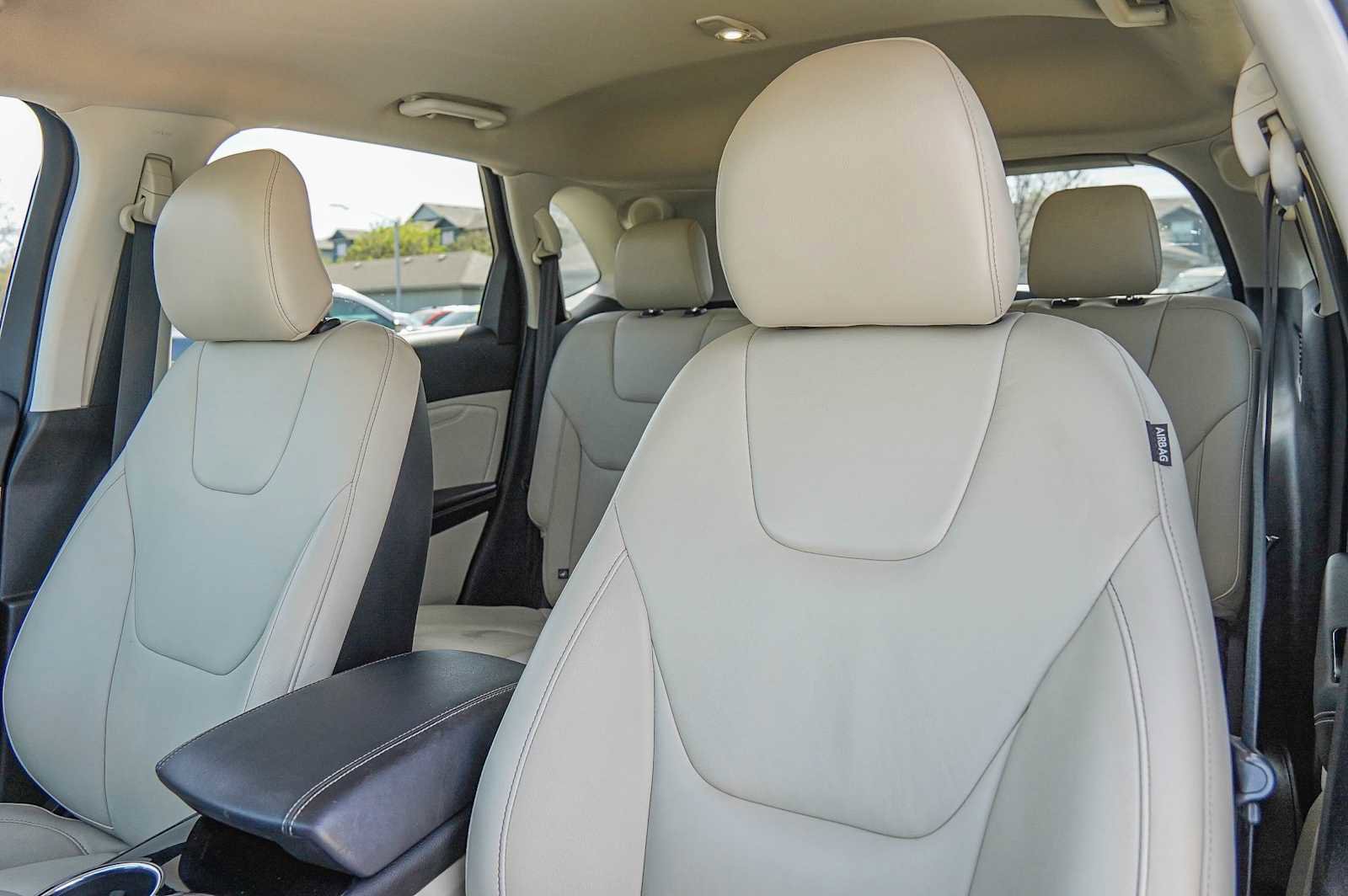 Used 2018 Ford Edge Titanium w/ Technology Package image 11