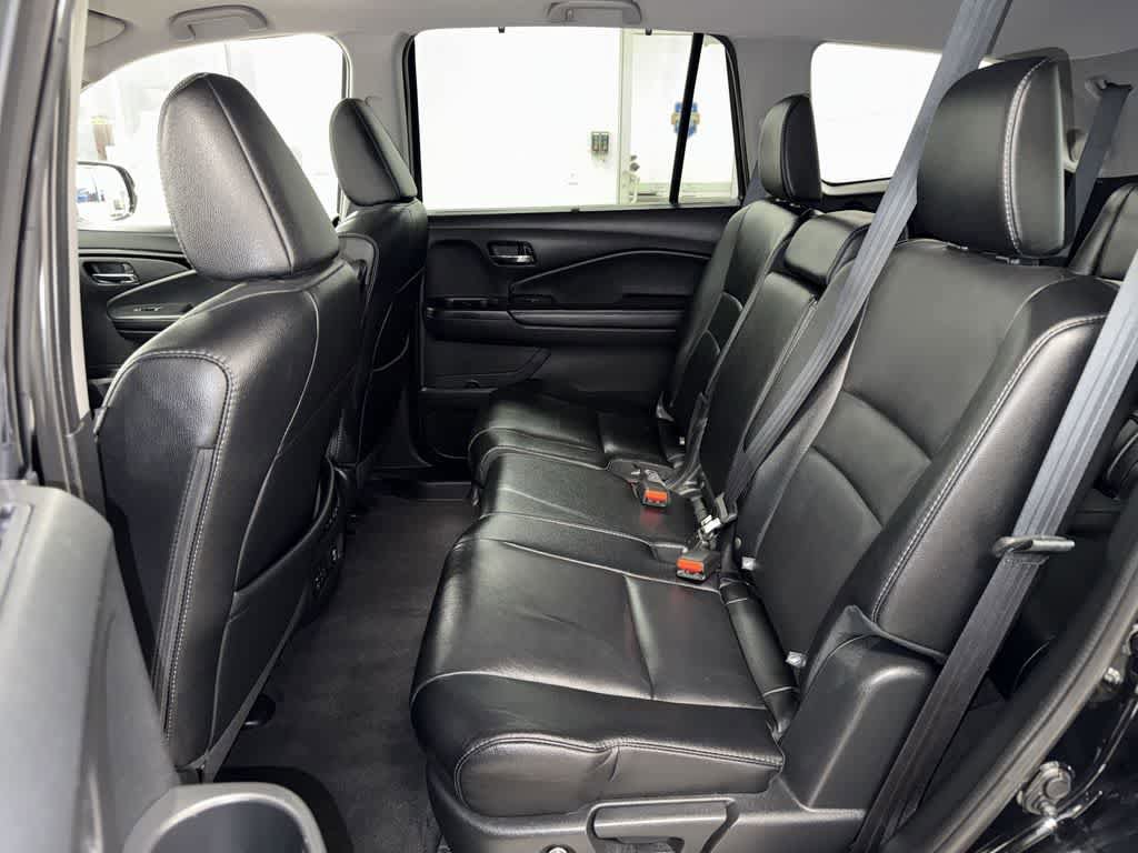 Used 2017 Honda Pilot Touring image 17