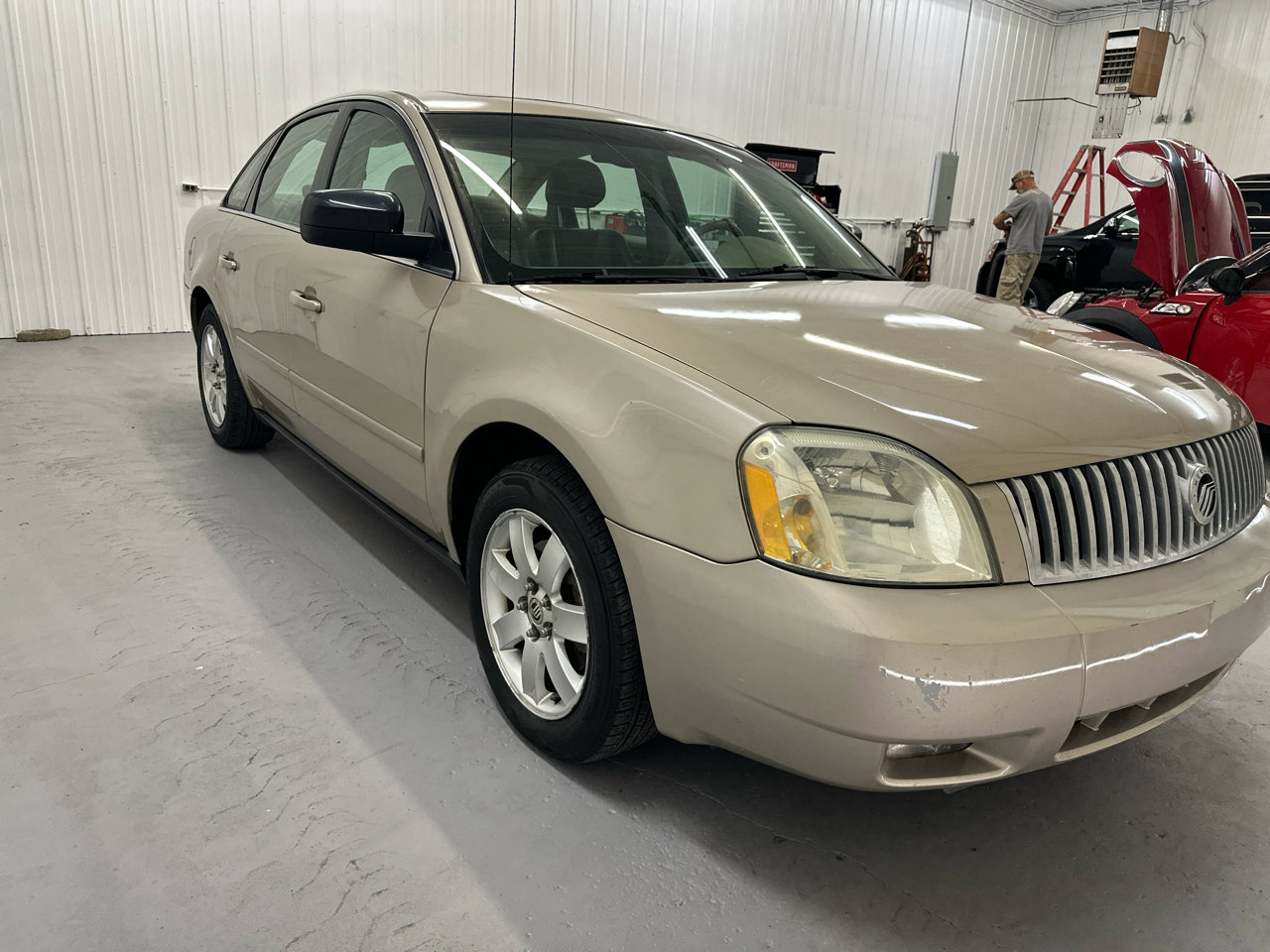 Used 2005 Mercury Montego Luxury image 16