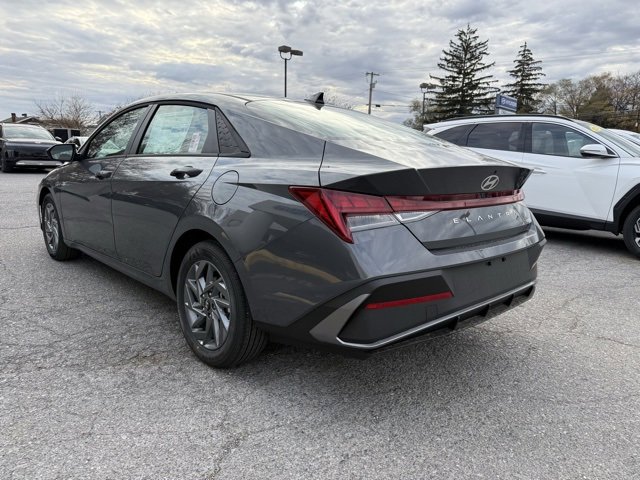 New 2026 Hyundai Elantra Blue image 5