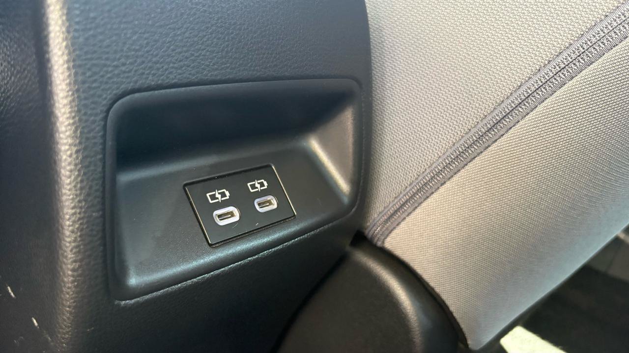 Used 2024 Toyota Corolla SE w/ SE Package FWD image 33