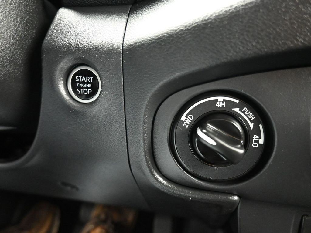 Used 2023 Nissan Frontier PRO-4X w/ Technology Package image 21