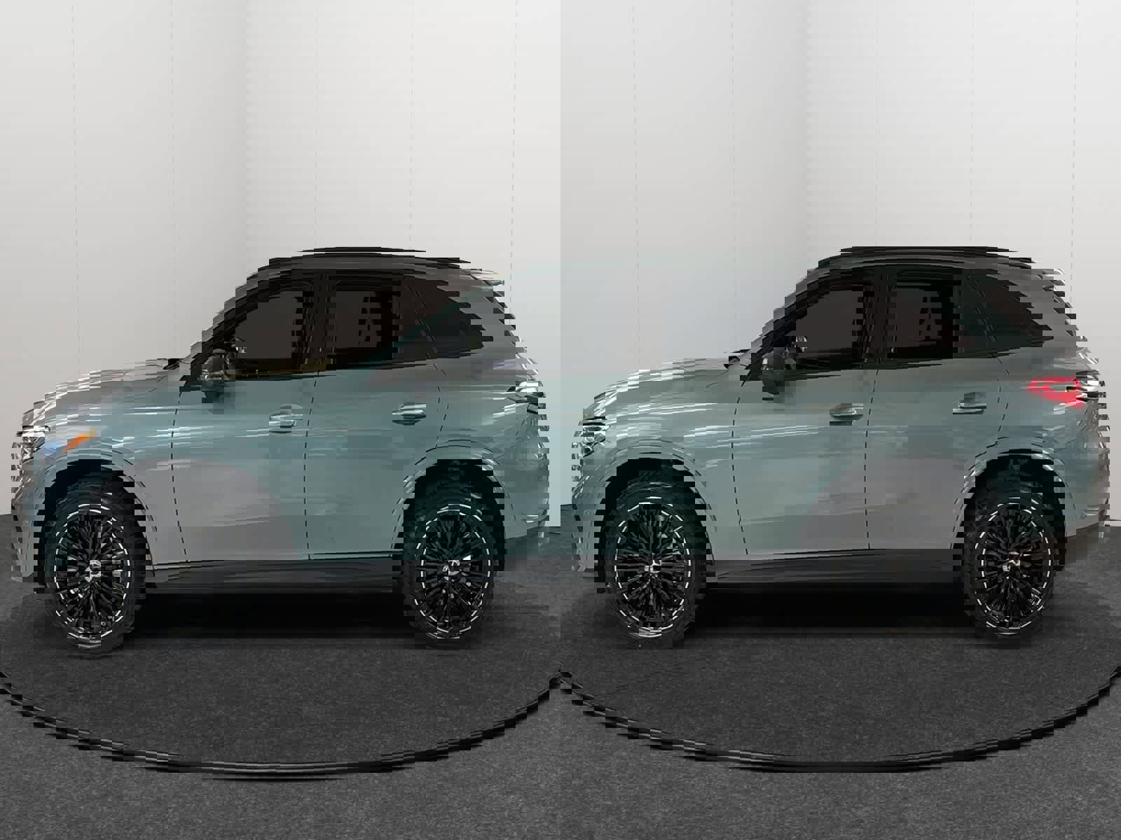 New 2026 Mercedes-Benz GLC 300 4MATIC image 3