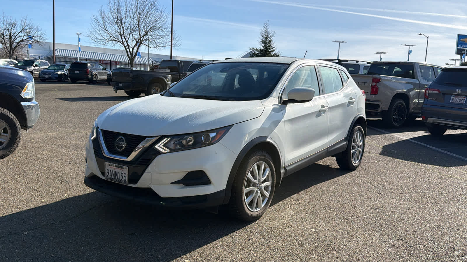Used 2022 Nissan Rogue Sport S image 1