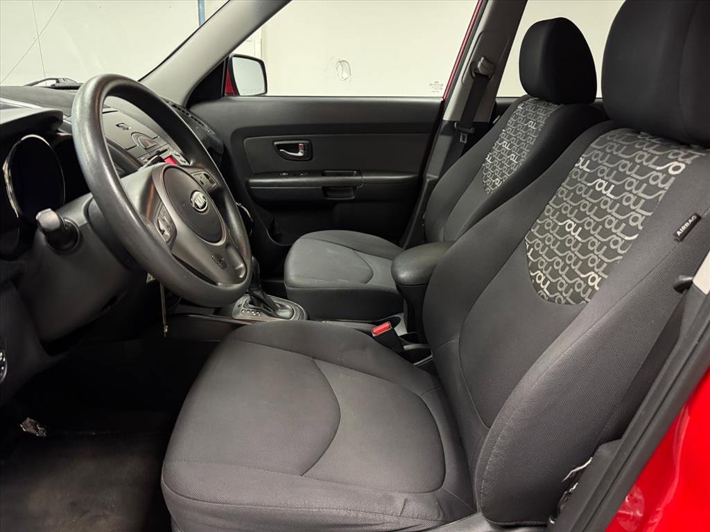 Used 2011 Kia Soul + w/ Audio Pkg image 7