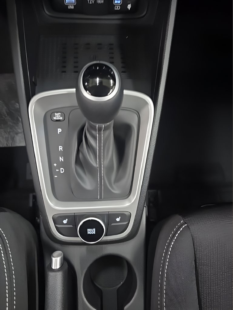 New 2026 Hyundai Venue SEL FWD image 36