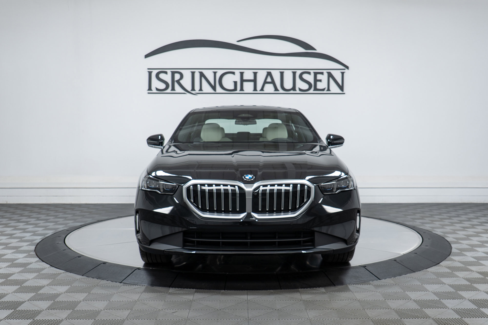 New 2026 BMW 530i xDrive w/ Premium Package image 2