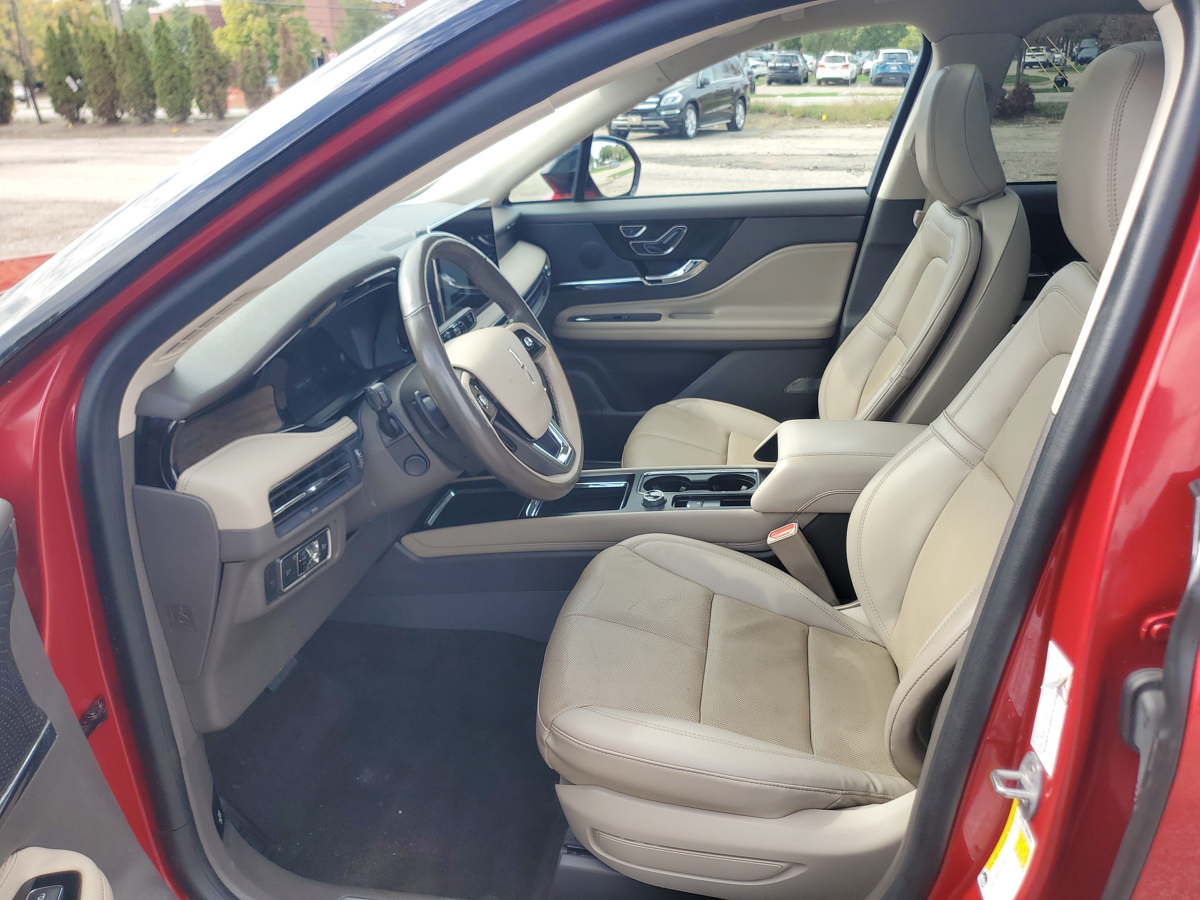 Used 2023 Lincoln Corsair Reserve w/ Equipment Group 201A AWD/4WD image 12