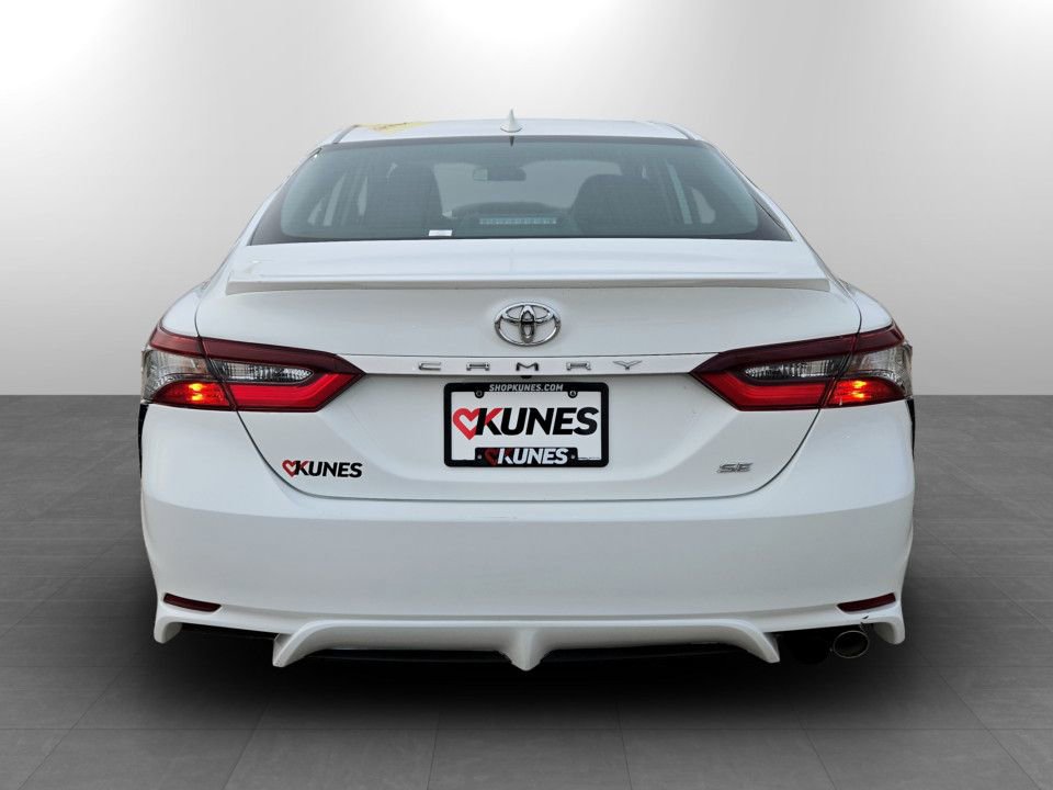 Used 2023 Toyota Camry SE image 8