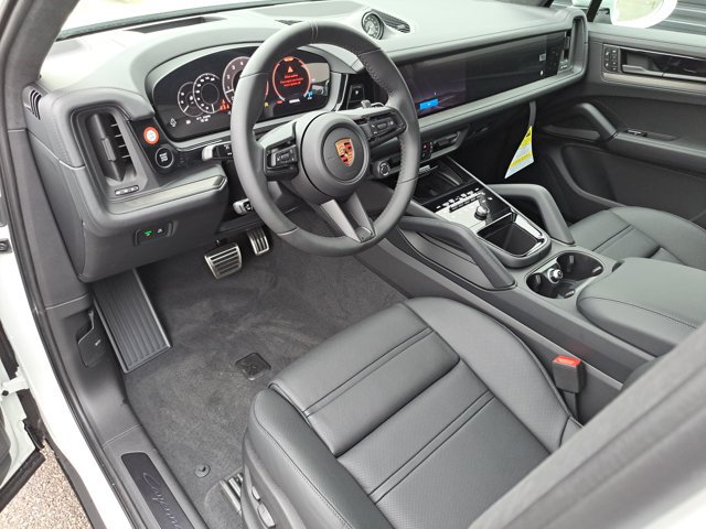 New 2026 Porsche Cayenne GTS AWD/4WD image 3