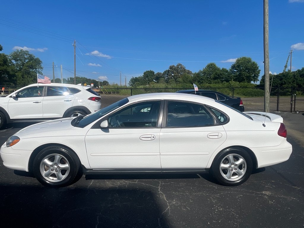 Used 2003 Ford Taurus SES FWD image 3