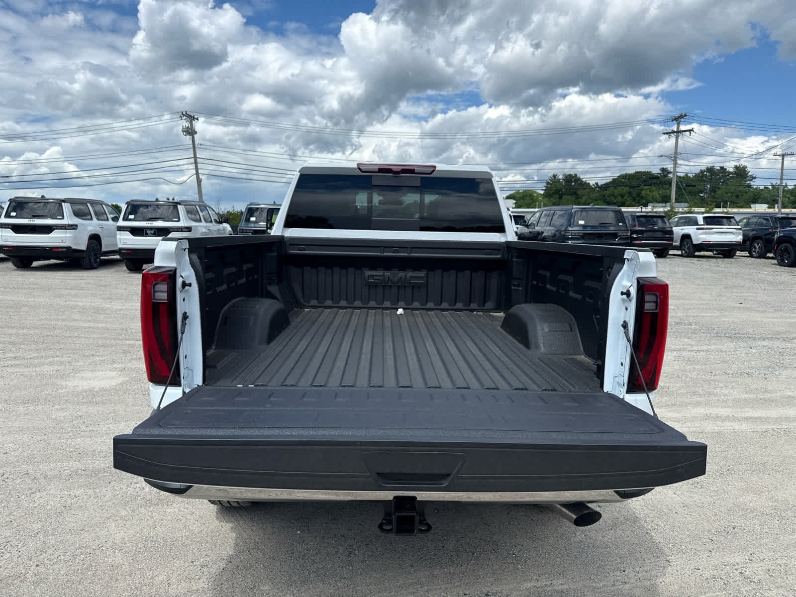 New 2026 GMC Sierra 2500 SLT w/ SLT Premium Package AWD/4WD image 10