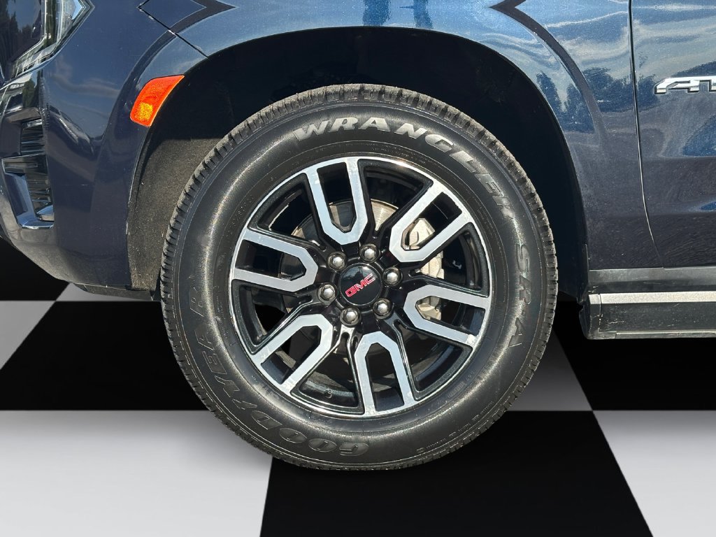 Used 2023 GMC Yukon AT4 w/ AT4 Premium Package AWD/4WD image 14