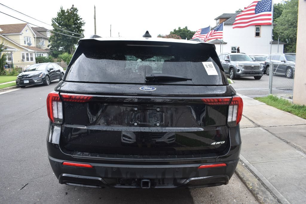 Used 2025 Ford Explorer ST-Line AWD/4WD image 7