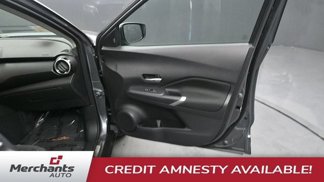 Used 2024 Nissan Kicks SV w/ Interior Electronics Package FWD image 10