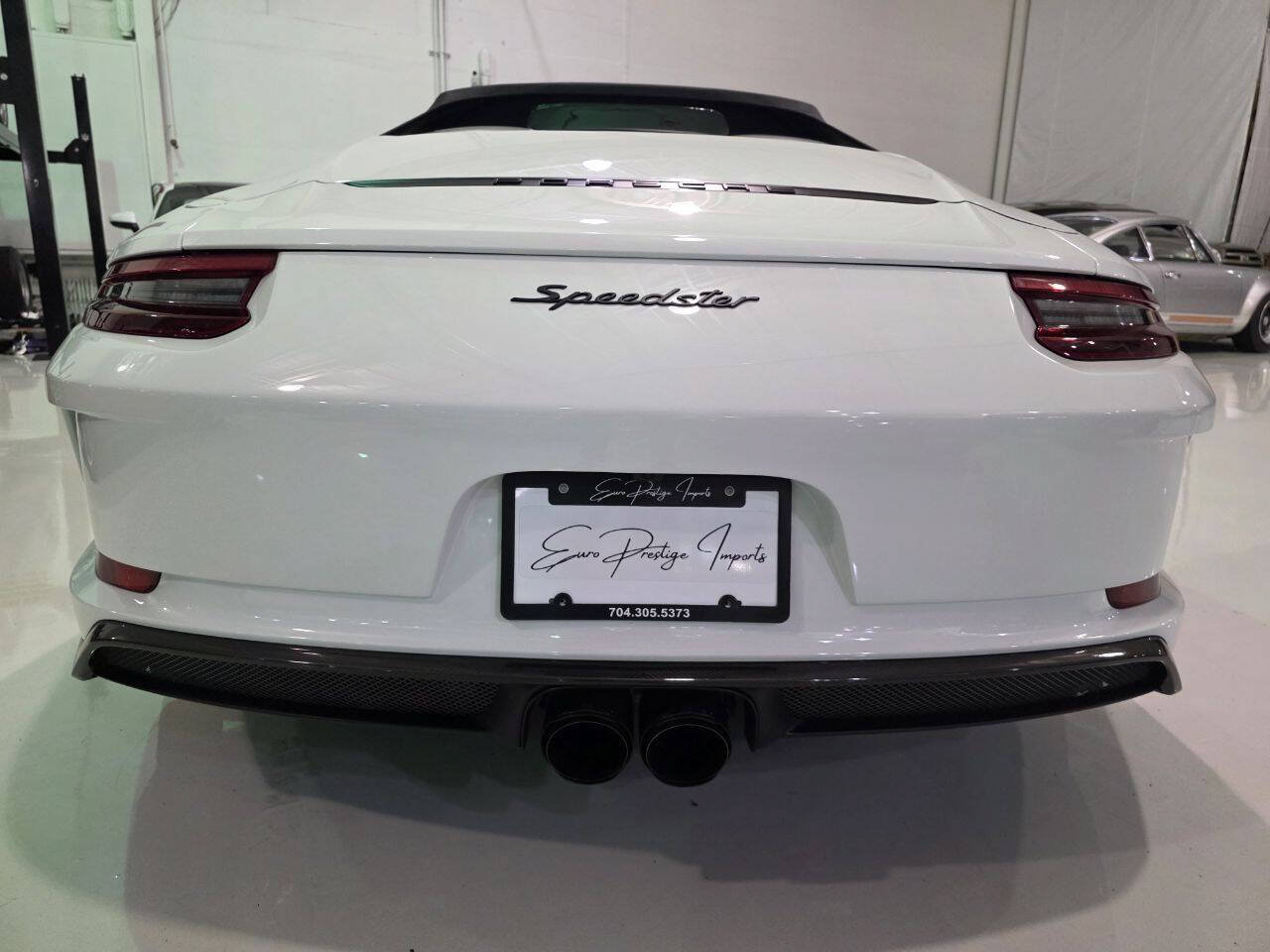 Used 2019 Porsche 911 Speedster RWD image 10