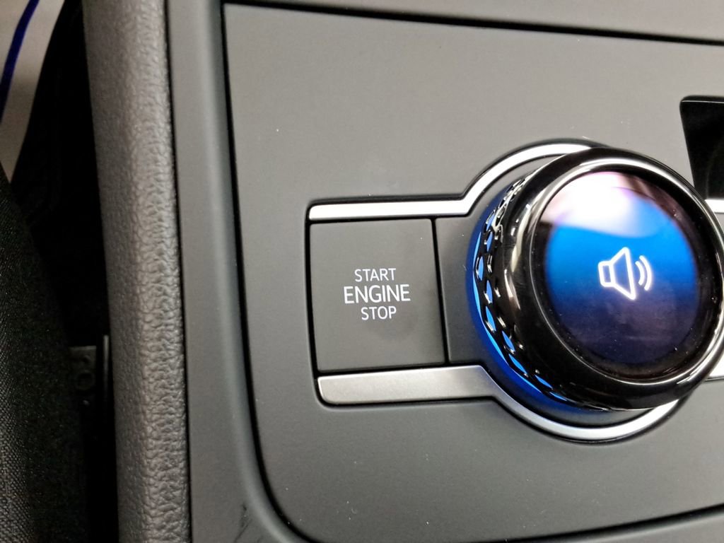 Certified 2025 Volkswagen Tiguan S FWD image 25