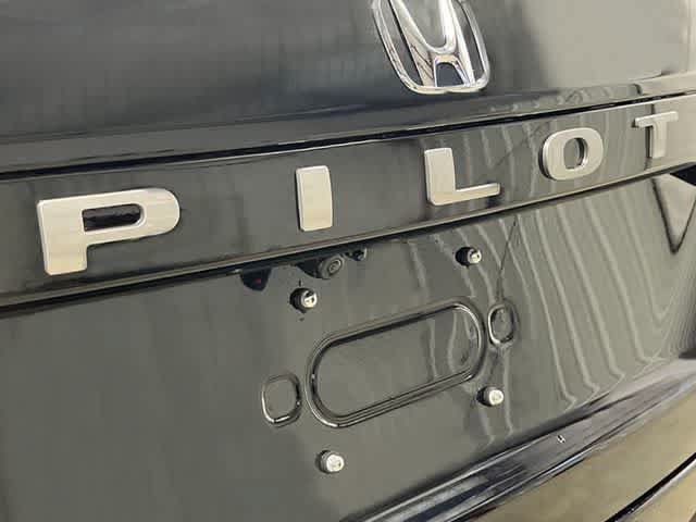Used 2026 Honda Pilot Touring image 6