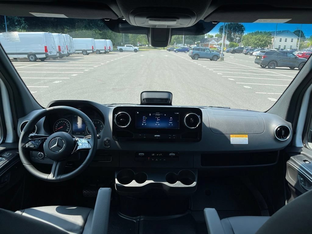 New 2026 Mercedes-Benz Sprinter 2500 image 7