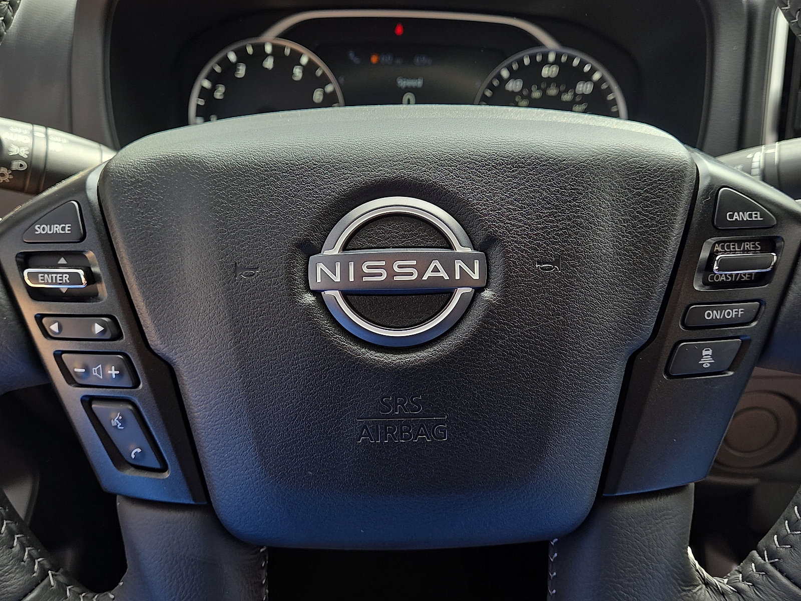 Used 2025 Nissan Frontier SV w/ SV Convenience Package image 16