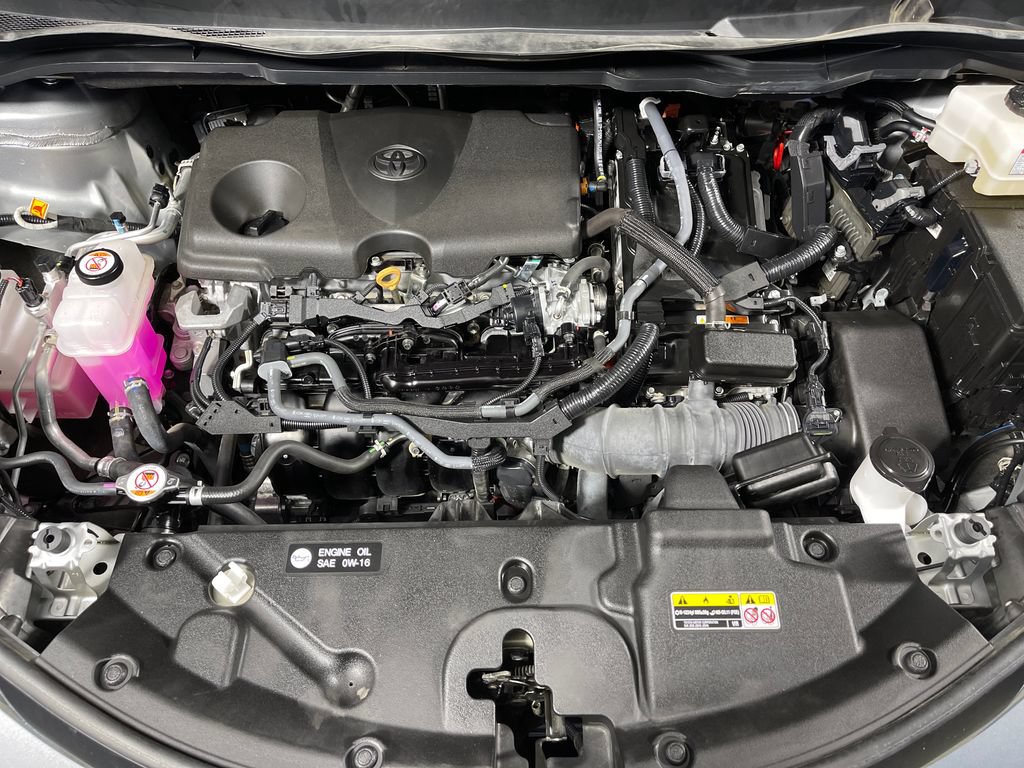Certified 2025 Toyota Sienna XLE FWD image 9