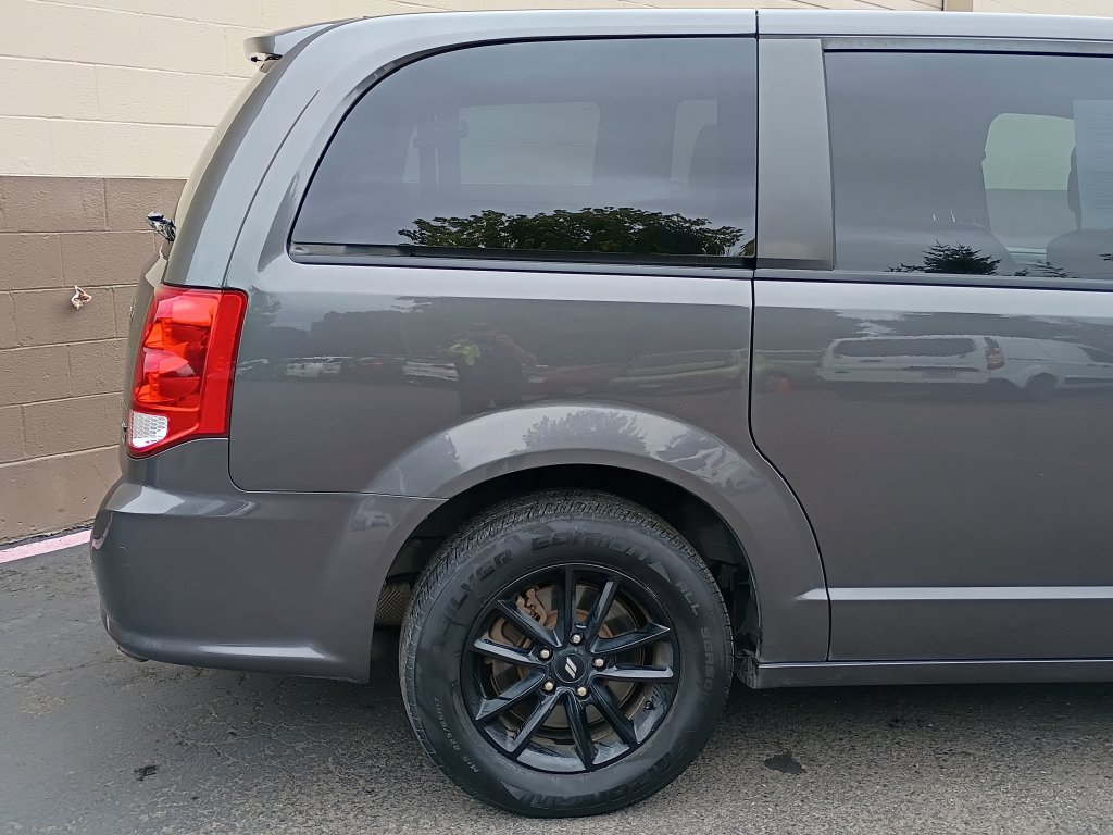 Used 2019 Dodge Grand Caravan GT FWD image 4