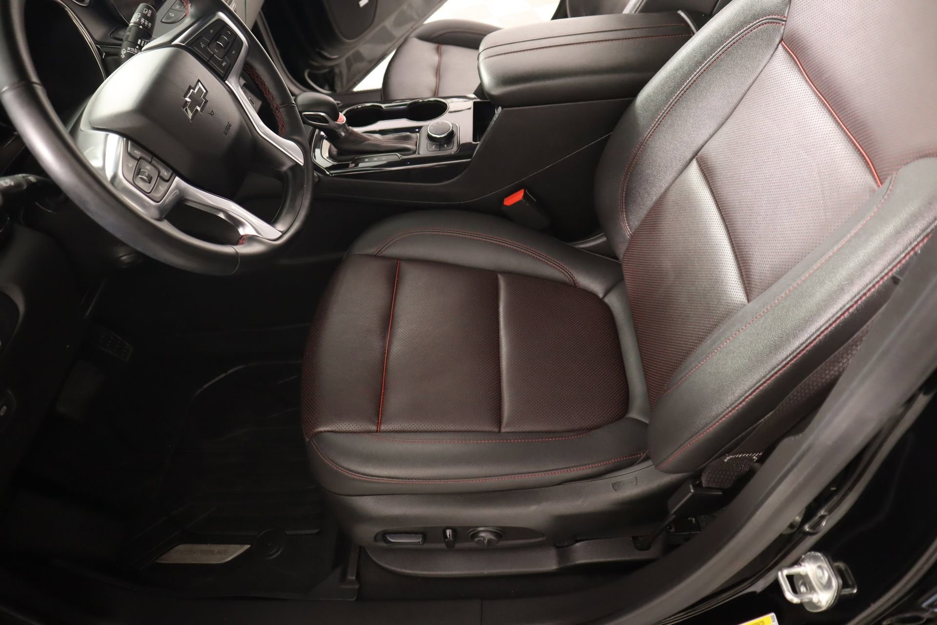 Used 2024 Chevrolet Blazer RS w/ Enhanced Convenience Package image 11