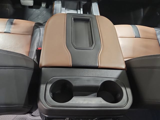 Used 2020 Chevrolet Silverado 1500 High Country w/ Technology Package AWD/4WD image 17