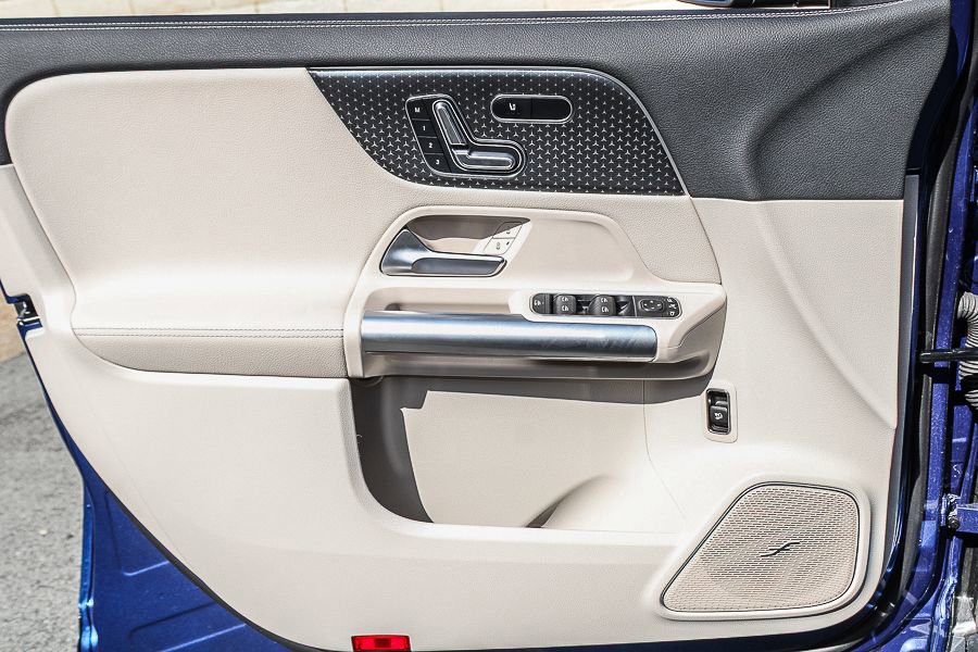 Certified 2025 Mercedes-Benz GLA 250 4MATIC image 24