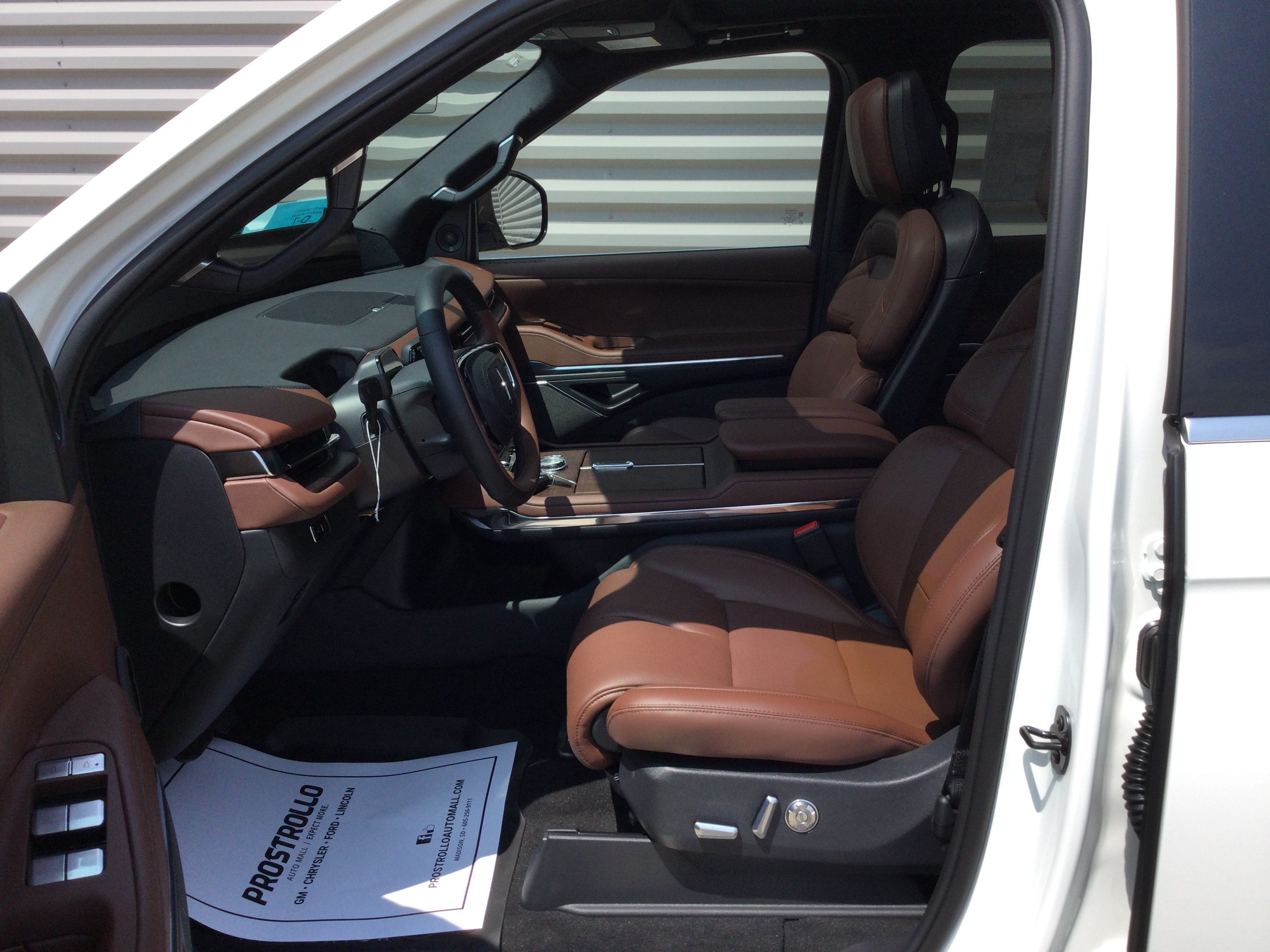 New 2027 Lincoln Navigator L Reserve AWD/4WD image 9