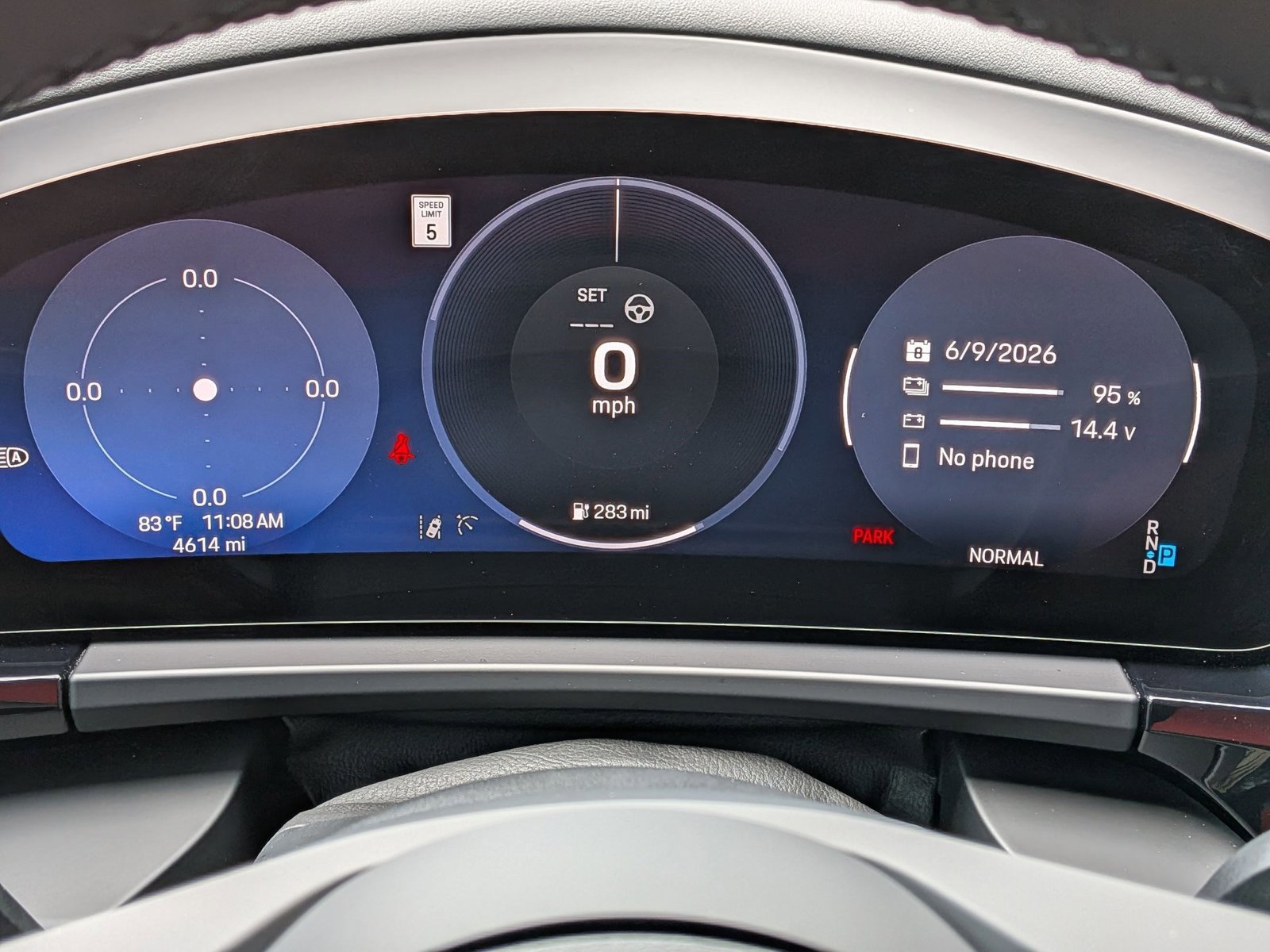 Certified 2025 Porsche Macan Electric RWD image 17