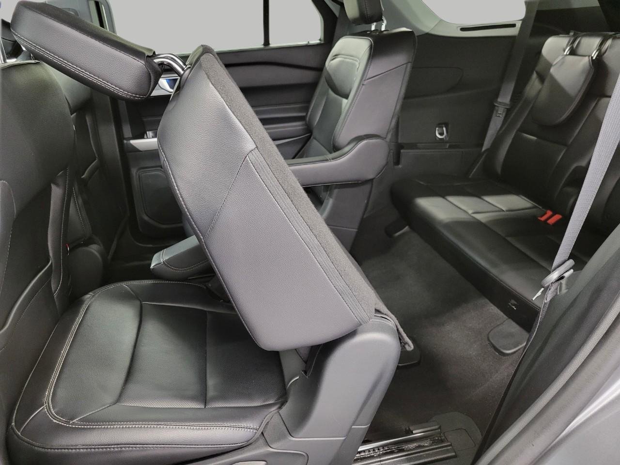 Used 2023 Ford Explorer Limited w/ Equipment Group 301A image 22