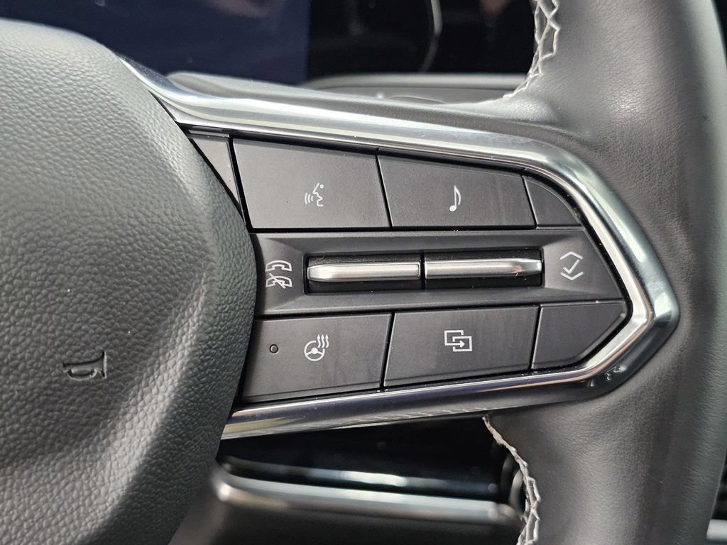 Used 2025 Chevrolet Equinox LT w/ Safety and Technology Package FWD image 31