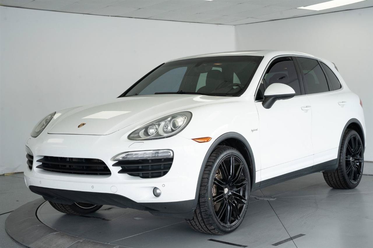 Used 2014 Porsche Cayenne S AWD/4WD image 3