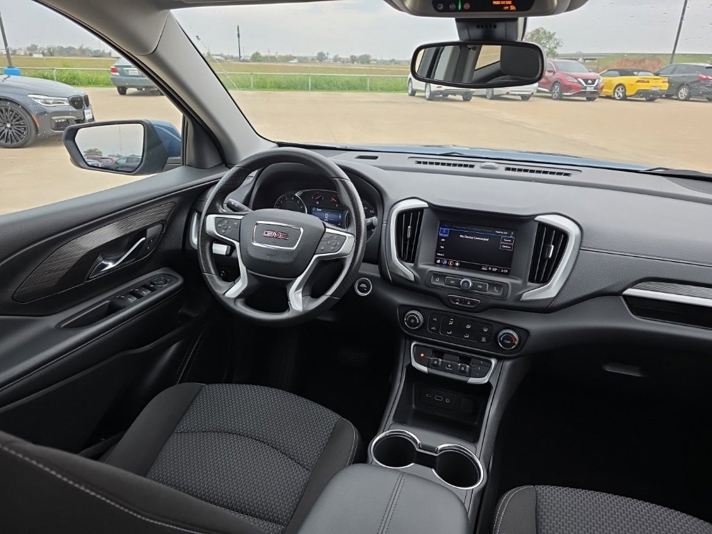 Used 2024 GMC Terrain SLE image 12
