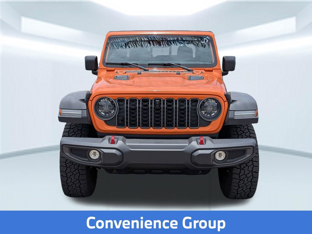 Used 2025 Jeep Gladiator Rubicon w/ Convenience Group AWD/4WD image 8