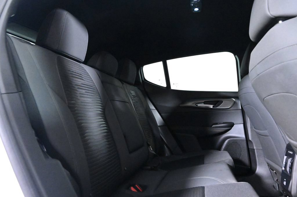 Used 2025 Alfa Romeo Tonale AWD/4WD image 17