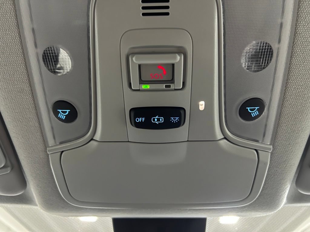 Certified 2022 Toyota Prius LE FWD image 26