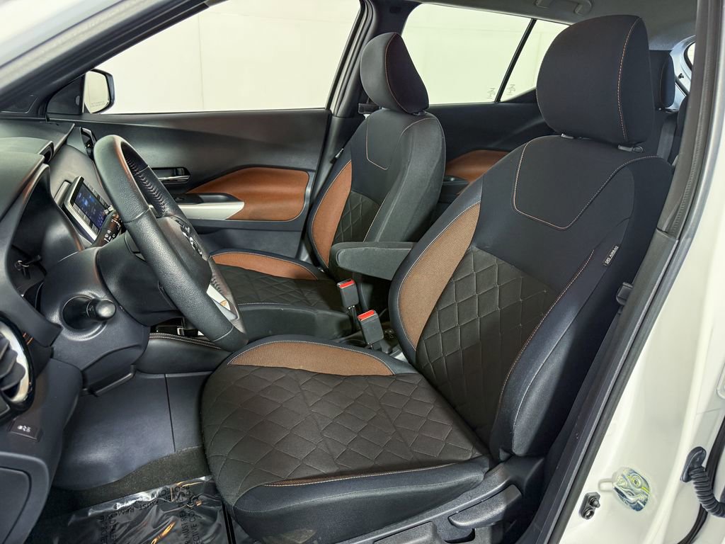 Used 2018 Nissan Kicks SR image 13