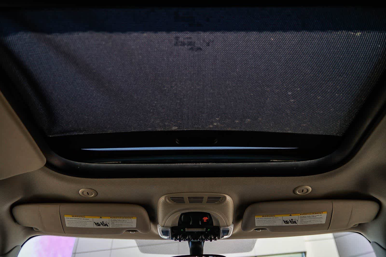 Used 2014 MINI Cooper 2-Door Hardtop image 16
